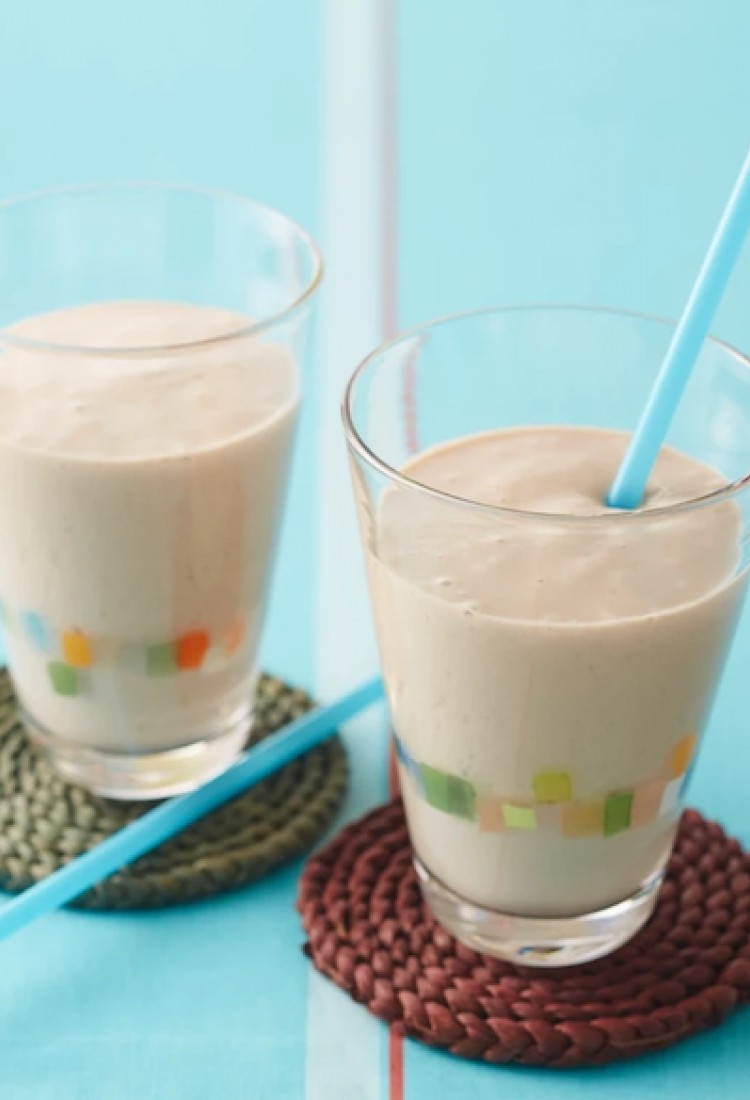 きな粉が香る バナナ豆乳スムージ