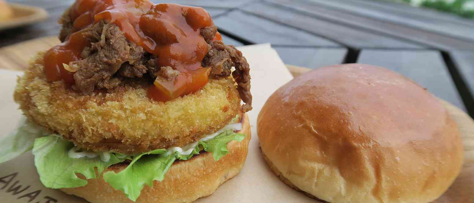 あわじ島バーガー 淡路島オニオンキッチン うずの丘店 淡路島 ハンバーガー の料理・店内写真ヒトサラ