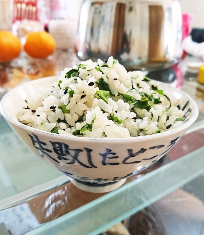 国産豚こまぎれ＊ 菜っ葉ごはんの照りマヨ丼 < ニッシン・グルメビーフ株式会社食肉生産加工から販売一般・業務用・外食・学校給食