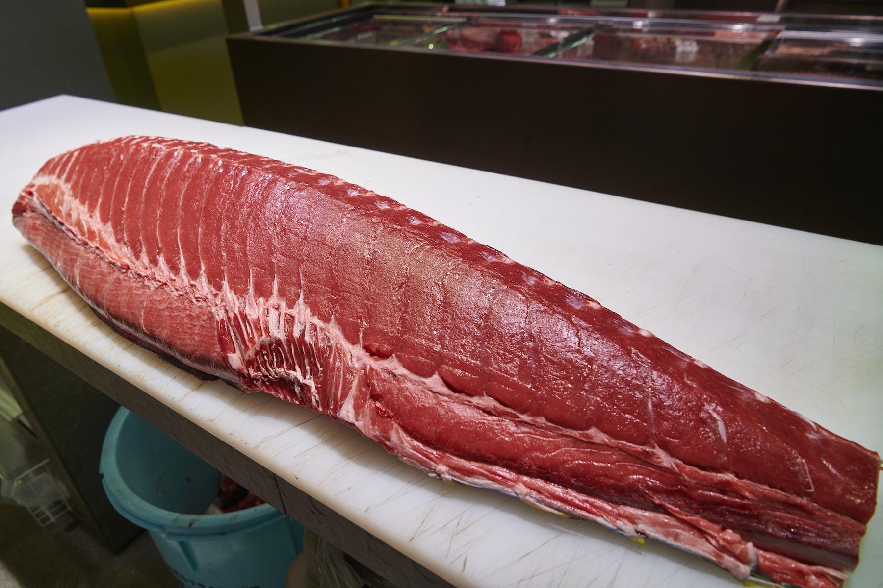 立ち食いでも高級寿司店並みのネタが楽しめる、若手職人が活躍する寿司店食べログマガジン