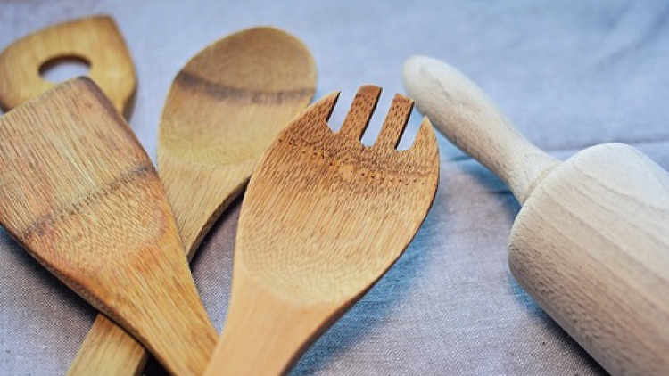 耐熱ガラスでレンジもOK！小麦粉・砂糖の目盛り付き！ハリオの計量カップ500ml 本日のお気に入りkufura クフラ 小学館公式