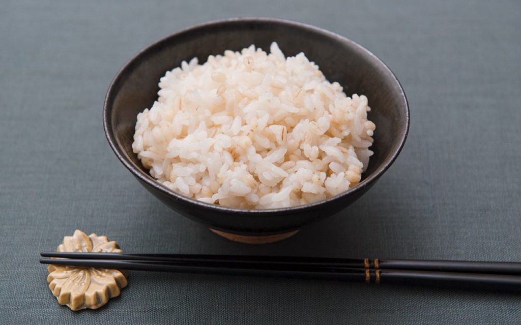 もち麦入りの炊き込みご飯 2種 - ツルヤ オリジナルレシピ