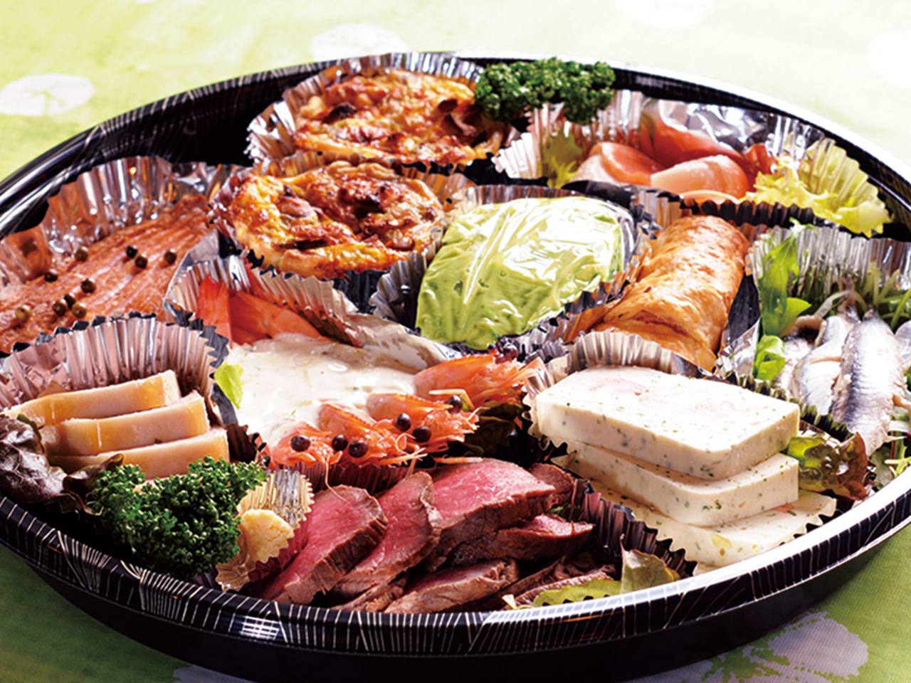 中華おせち 八坂 オードブル皿あり 2026 中華 おせち料理 送料無料 2〜3人前 一段 2025 中華風 予約 正月 お節 御節京都チャイナノーヴァ 中華専門店 の通販・お取り寄せなら ぐるすぐり