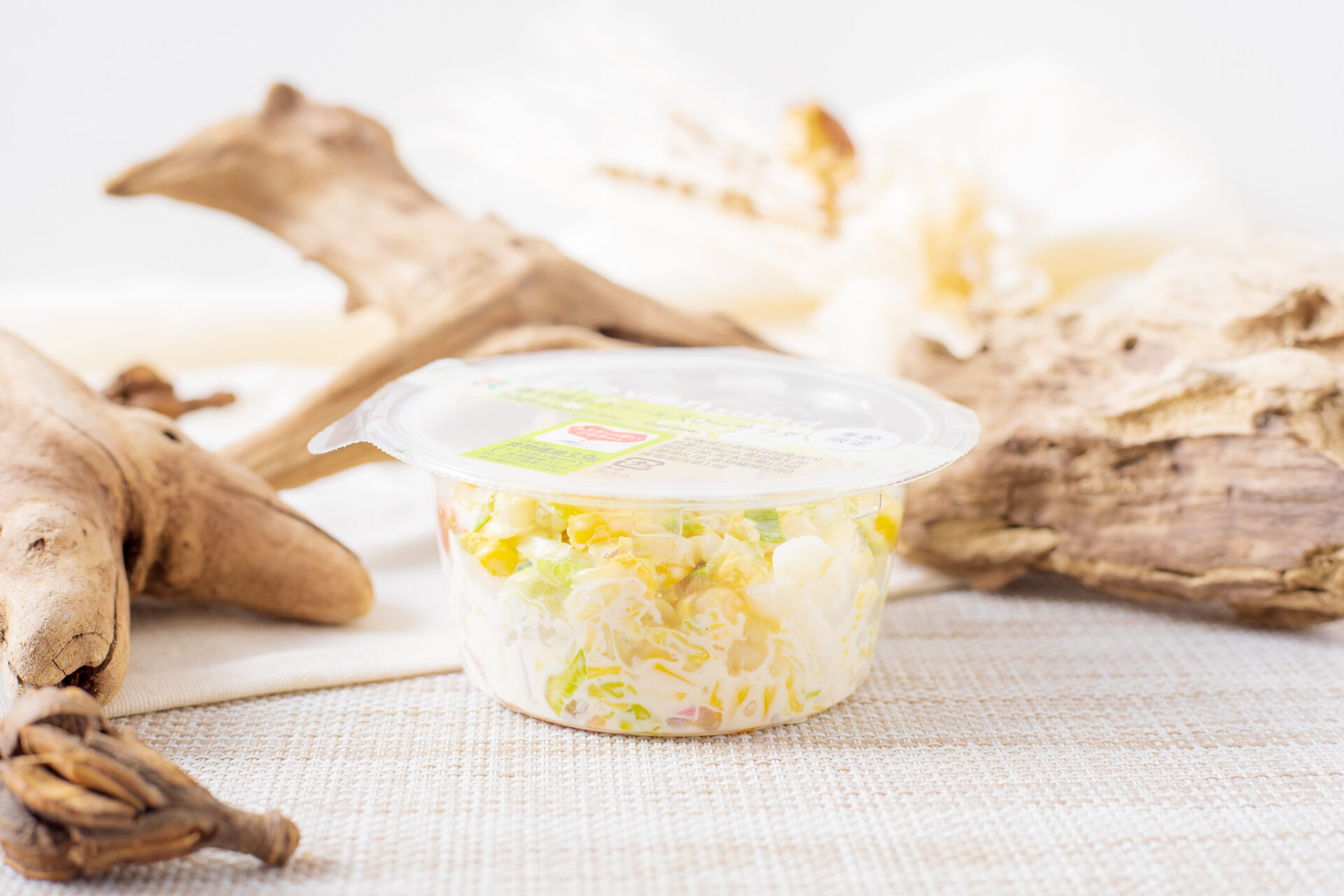 セブンイレブン、値段そのまま「カップデリ増量」9月26日まで、ベーコン2倍の「ベーコンペッパーマカロニサラダ」やコーン2倍の「コールスローサラダ」、味付き玉子2倍の「だし香る和風ぽてとさらだ」など食品産業新聞社ニュースWEB