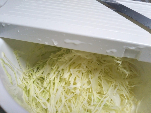 黒色キャベツスライサー AL-58～幅が広い ふわふわ 細切り 薄い 楽々 スライス 時短グッズ～ 1 2キャベツにぴったり H7-128 -岐阜県関市ふるさとチョイス - ふるさと納税サイト