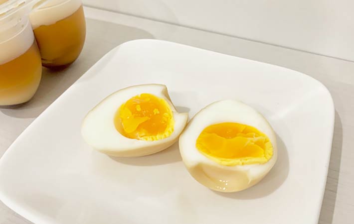 レシピ ダイソーの「味付けたまごメーカー」でカンタン燻製たまご - In&Outdoor