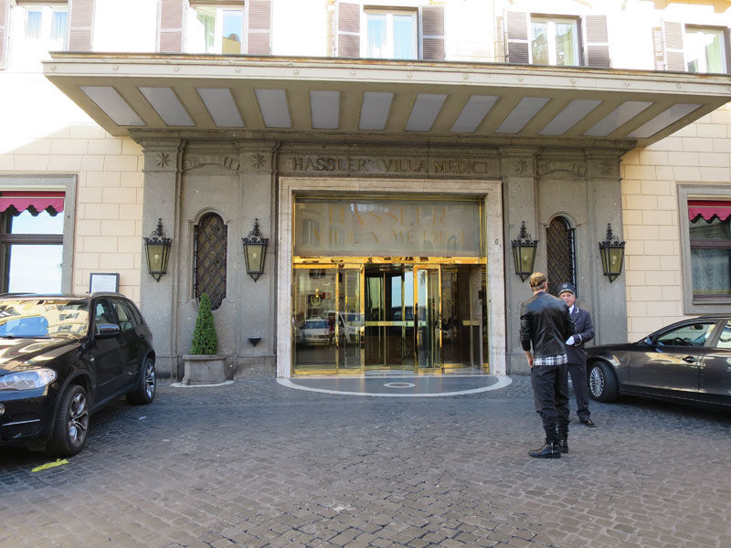 スペイン広場 - ローマのおすすめ観光地・名所現地を知り尽くしたガイドによる口コミ情報 トラベルコ