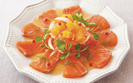 サーモンのカルパッチョバジル風味