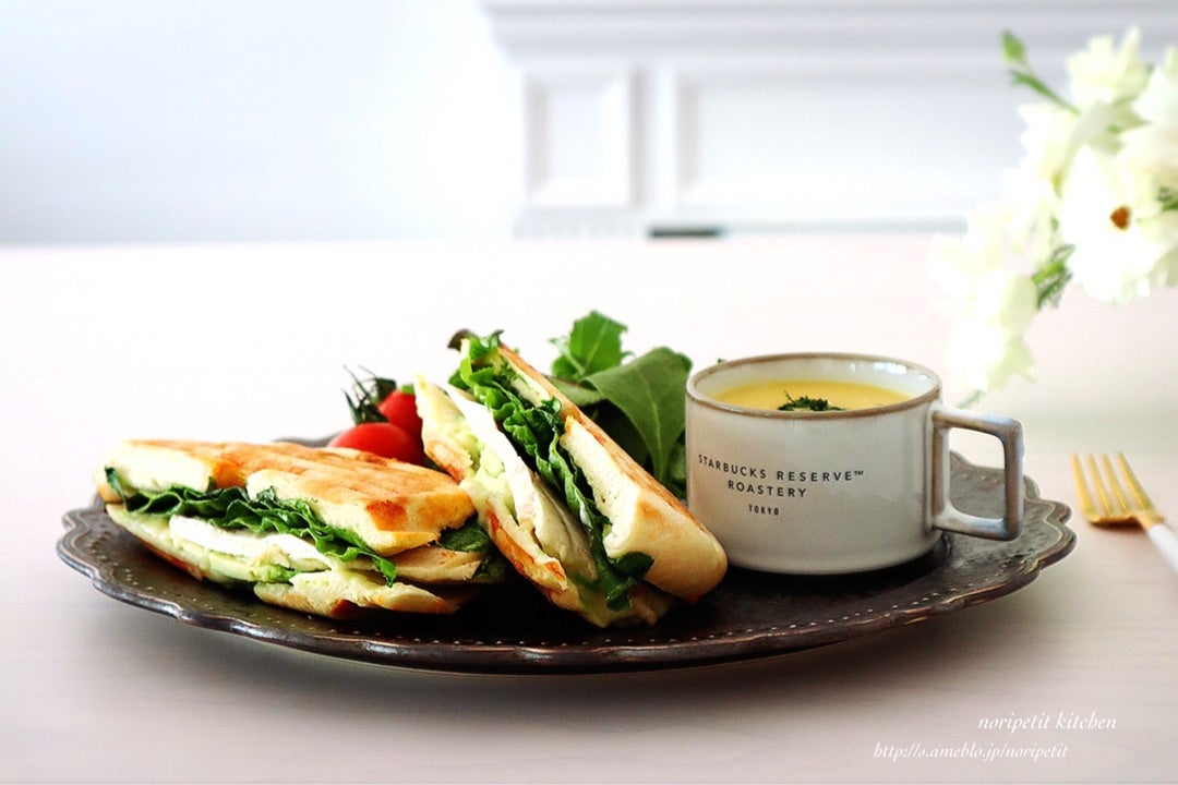 ちゅんまっち 料理研究家 Yasuyo OHASHIコストコパンアレンジ 第一弾 今日はベーグル プレーン を使って、スイーツ系ベーグルサンドベリーとクリームチーズの ベーグルサンドレシピid 6470359クリームチーズに豆腐を混ぜて ちょっぴりヘルシーに。 材料