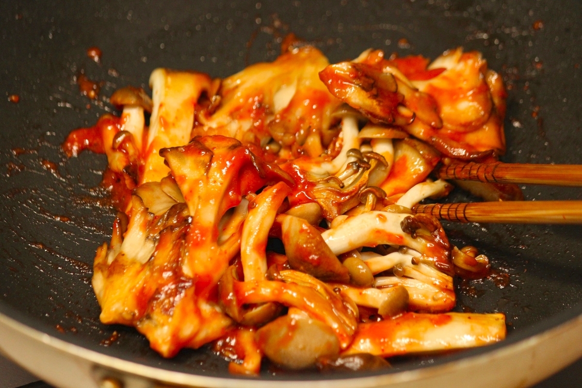 甘さ控えめでスパイシー。自家製トマトケチャップの作り方三越伊勢丹の食メディアFOODIE フーディー