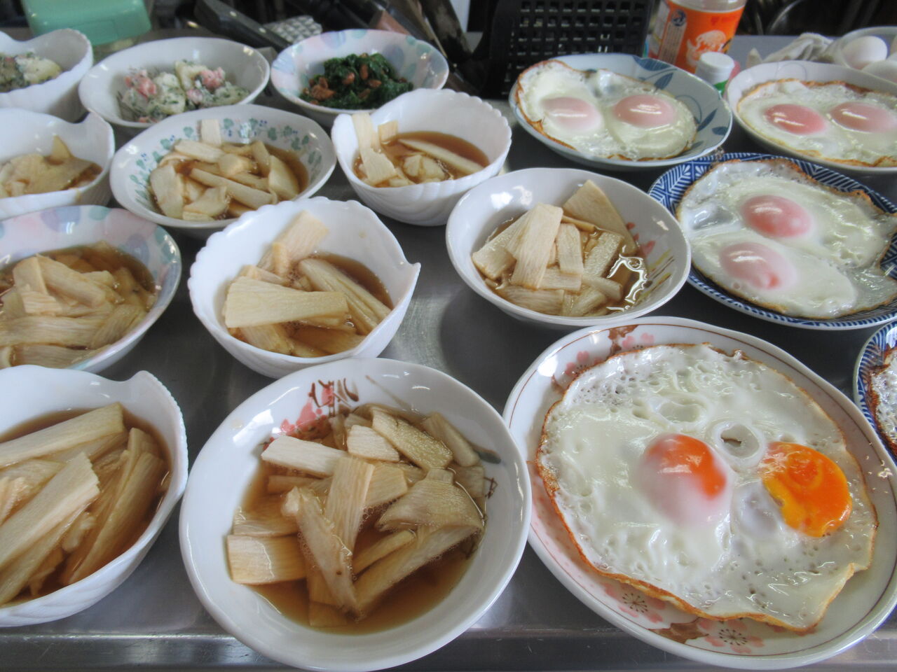 もち米入りでモチモチ 松茸ごはん