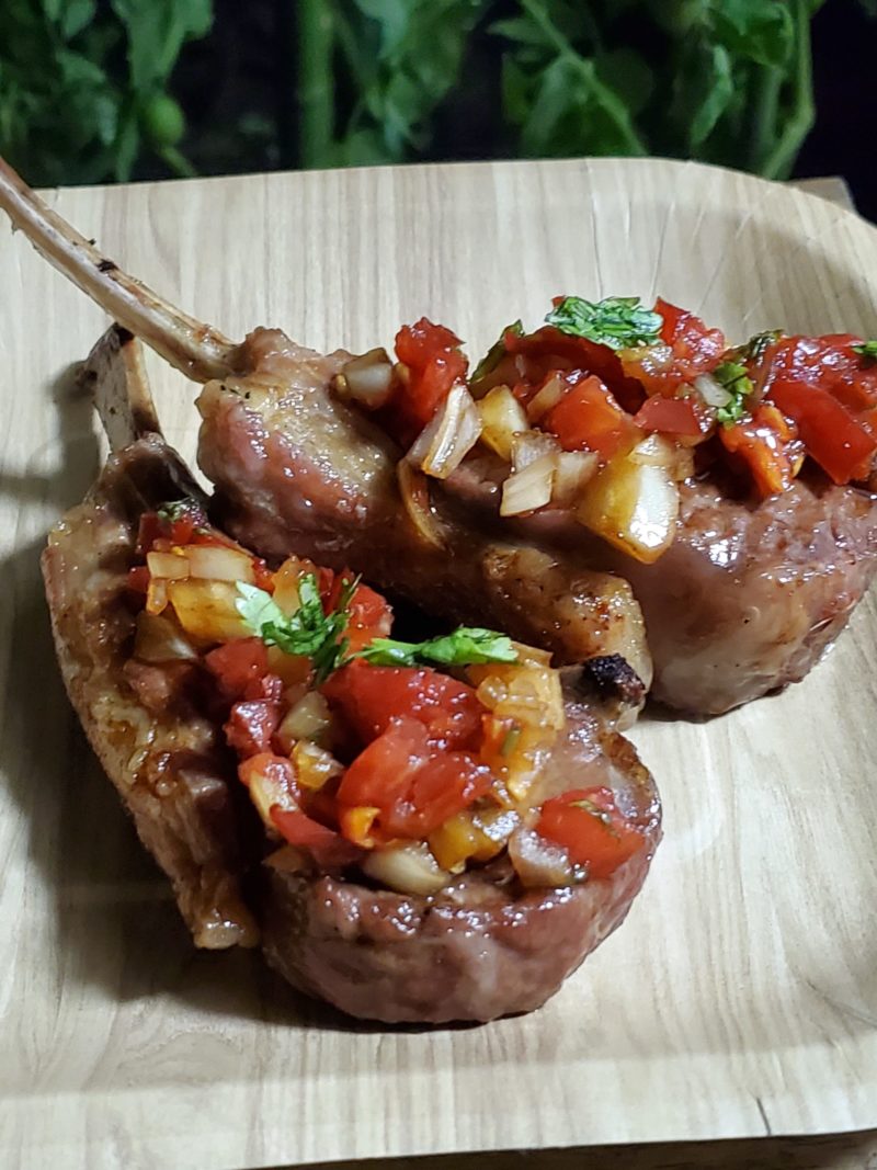 華やかな一品！ ラムチョップのバルサミコソース