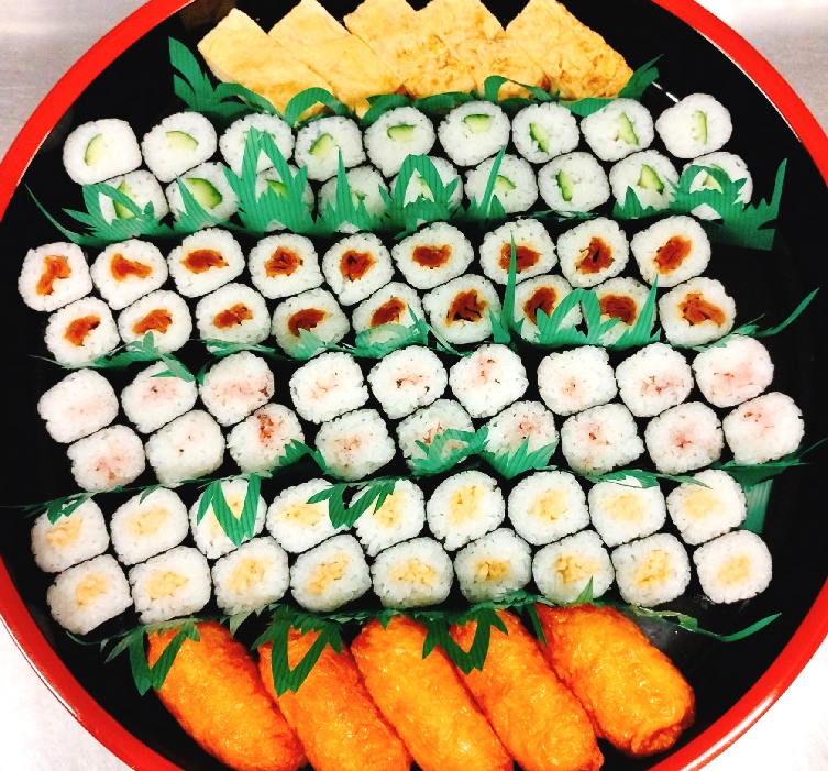 巻き寿司の美味しい作り方とは？長角皿に盛り付けておしゃれさアップ！ - オシャレで安い和食器・洋食器の通販専門店テーブルウェアイースト