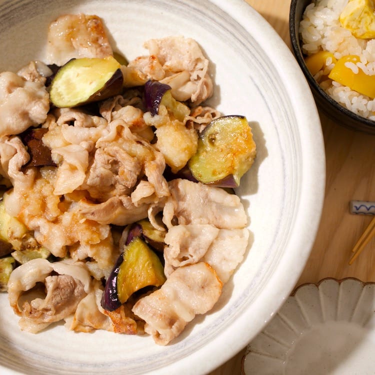 さっぱり味で箸が進む♪ 豚バラとナスのおろしのせ