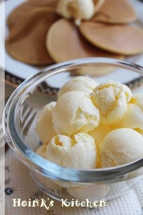 おうちパンケーキに 牛乳を混ぜて