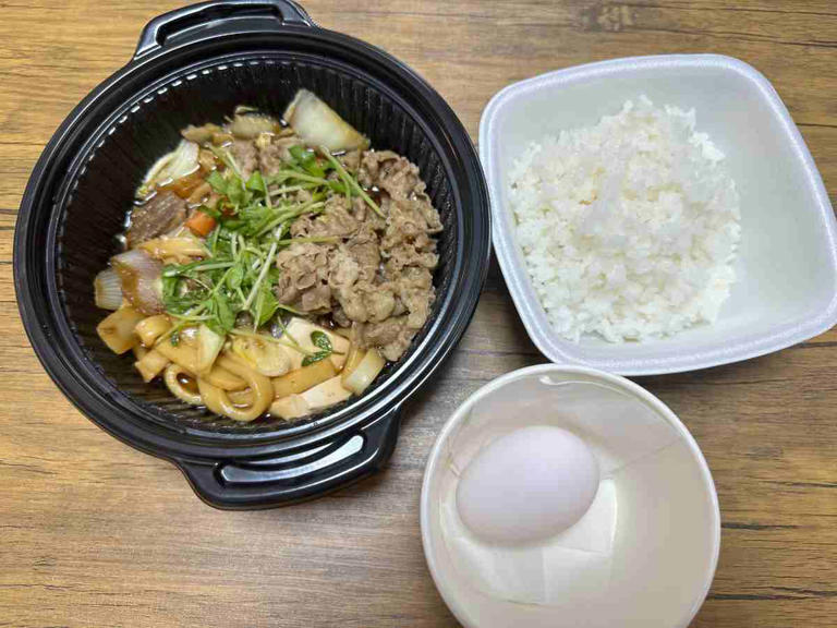 すき家の『牛すき鍋定食』がテイクアウトも温めて熱々で美味しい！買てみた
