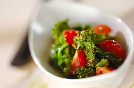 野菜おつまみレシピはこちらから↓, @m_i_mmkg, 大人になってから大好きになった菜の花, あのほろ苦さがいいよね☺︎,粒マスタードと粉チーズに, マヨネーズを加えた濃厚ソースで, 大人のおつまみにしました🫶, -——————————————,＊菜の花の濃厚マスタードサラダ＊, -——————————————, ＊材料 2人分 ＊, ・菜の花 100g, ・塩 茹でる用小さじ1,