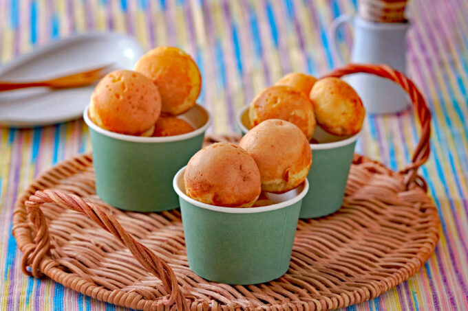 ころんと可愛いベビーカステラ♡ホットケーキミックスで簡単! So cute! Baby sponge cake - YouTube