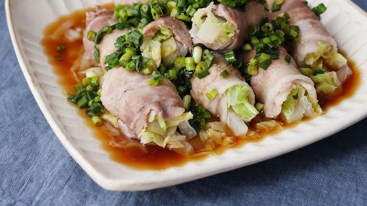 こんにちは。 ヤマト食品株式会社です。 本日は、 ヘルシーメニューの夕食 をご紹介します。 ・御飯 ・お吸い物 ・鰆の味噌マヨネーズ焼き ・五目大豆煮・チンゲン菜のゆず塩和え 楽しく召し上がって頂けるように 日々、努力を重ねております。 ※施設で実際にご提供して