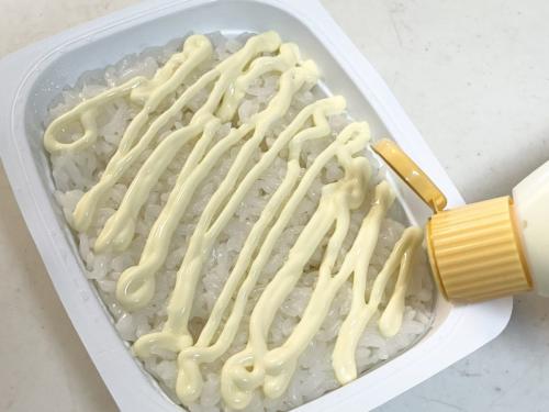 5分でズボラ飯！, 電子レンジで簡単「マヨぽんタマゴご飯」, ., ★料理苦手なあなたでも、早い簡単美味しいを作れます！★, .,昼の更新は今日の晩ごはんのオススメです！ご質問などはコメント欄にお気軽に！, ., ., 明太子とマヨネーズの大人気コンビが大活躍！,卵かけごはんに飽きてきたら是非作ってみてください！, ., .,作り方 ,