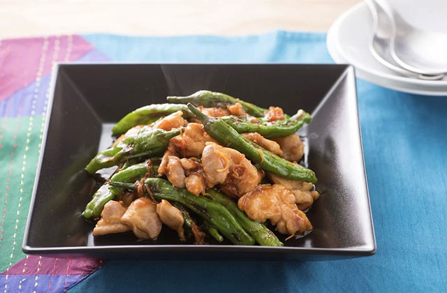 夫が喜ぶ！鶏もも肉とじゃがいものコチュジャン炒め♪