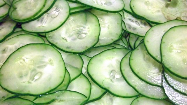 腐ったきゅうりPremium写真