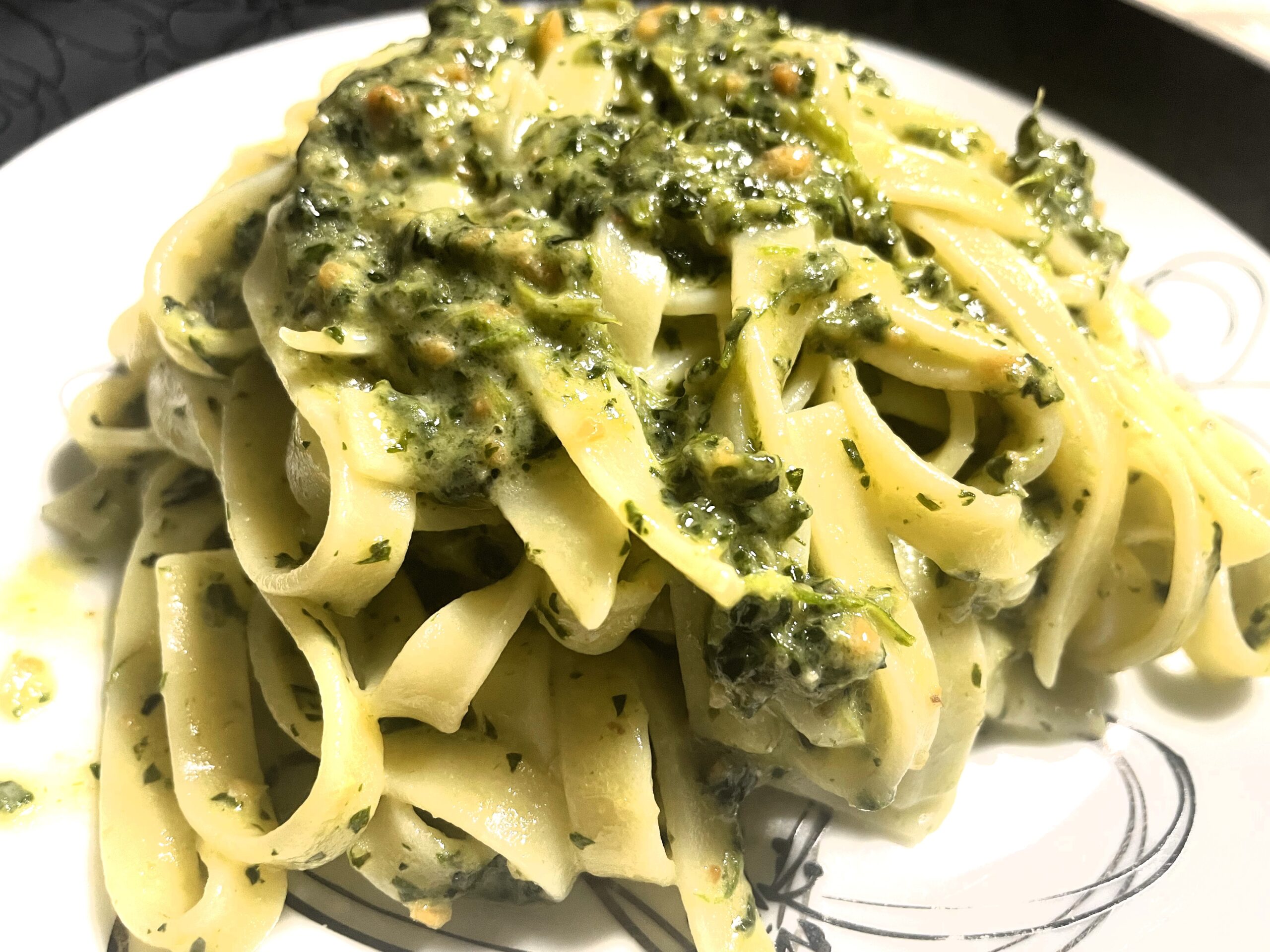 コストコ定番バジルペストソース！本格ジェノベーゼが食べたいならイチオシの商品