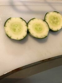 きゅうりの中が茶色い原因！食べてはいけない場合の見分け方 – シュフーズ