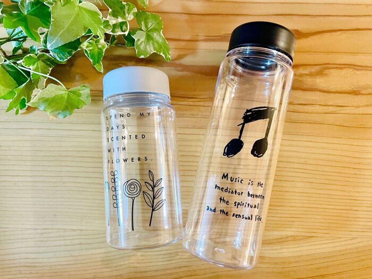 セリアでとりあえず買っとくべき！溶けたら中身は有効活用♡保冷剤代わりに使えるボトルmichill byGMO ミチル