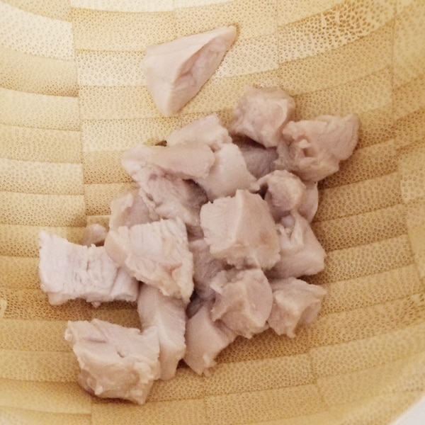 鶏大根😌 , @saaya_mama15 さんの投稿をお借りしました,@saaya_mama15→１歳から食べるレシピはこちらです💁🏻‍♀️, いいね♡コメント励みなります🥹 * *大人2人分➕子供1人分, ＜鶏もも大根＞, ・大根1 3本, ・鶏もも1枚, ・にんじん1 2本, ◎水 水150ml, ◎酒大さじ2,