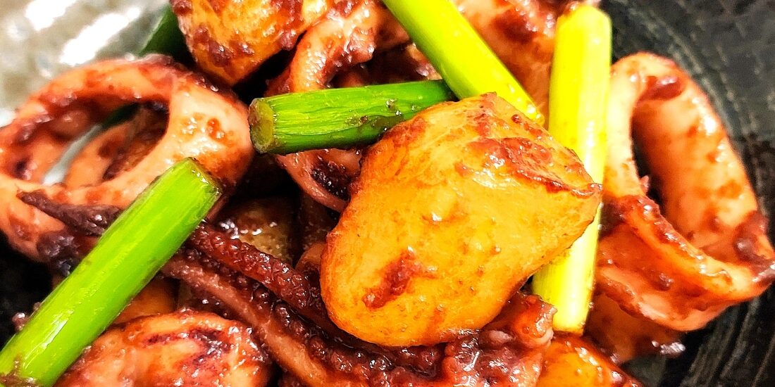 イカとニンニクの芽の炒め物