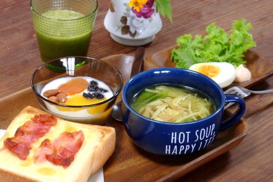 国産くだものスムージー MINOTTA ミノッタ りんご みかん いちご アソート6ヵ月頃~ ベビーフード 飲料 スムージー 赤ちゃん ベビーベビー用品 ピジョン 国産果実 ベビースムージー 朝ごはん おやつ くだもの 果物 果物スムージー 離乳食 りんご みかん いちご