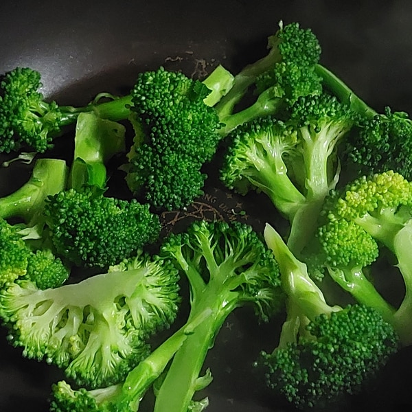 フライパンで10分完成☆ブロッコリーとツナの塩昆布パスタたんころコロコロ食堂〜おチビ４人との笑顔の食卓