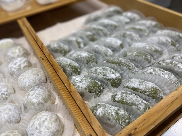 楽天市場 黒豆・よもぎ 大福セット8個入り 北海道産もち米使用 冷凍大福 : 札幌餅の美好屋