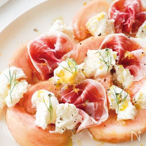 生ハムとモッツァレラで桃のカプレーゼ桃 桃レシピ カプレーゼ おつまみfoodhacks food shorts - YouTube