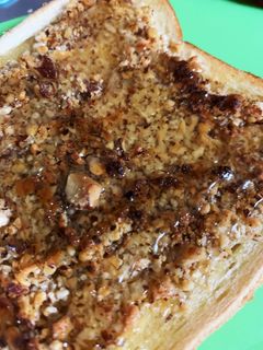 con amore コナモーレ- 新メニュー♥ ☆ハニーナッツトースト☆ コナモーレの生クリーム食パンを バタートーストして、 アイスクリームと、 ハニーナッツを のせました✨ お好みでメープルシロップを追いがけして食べて下さい☺コナモーレベーグル専門店スープ