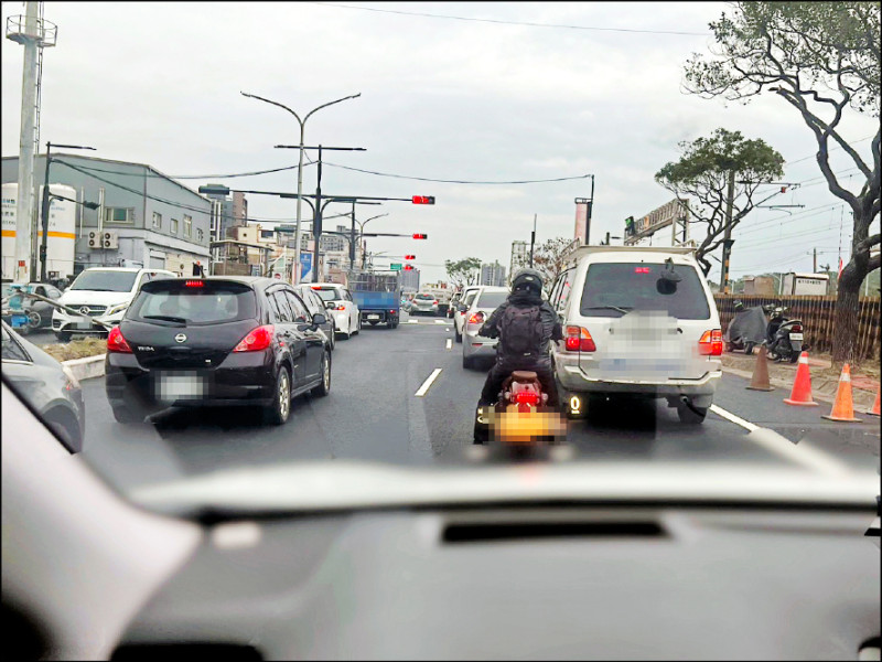 法拍屋 新竹市中華路五段892之1號透天別墅法拍屋近香山火車站-889法拍屋網