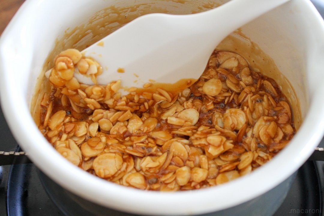 お菓子の基本！ アーモンドプラリネの作り方