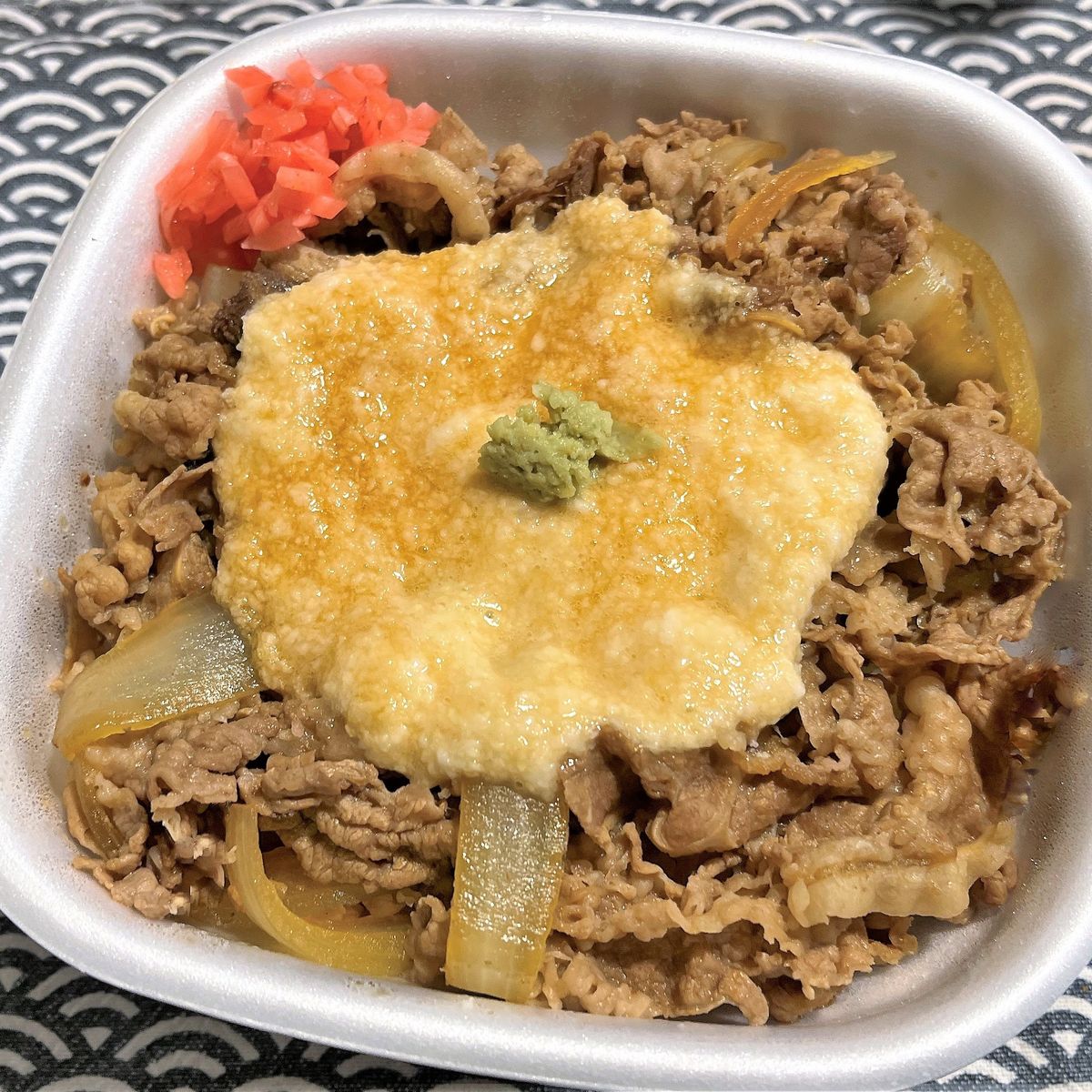 ある意味、怖いトッピングかもすき家の『わさび山かけ牛丼』masaの食べ歩き記録