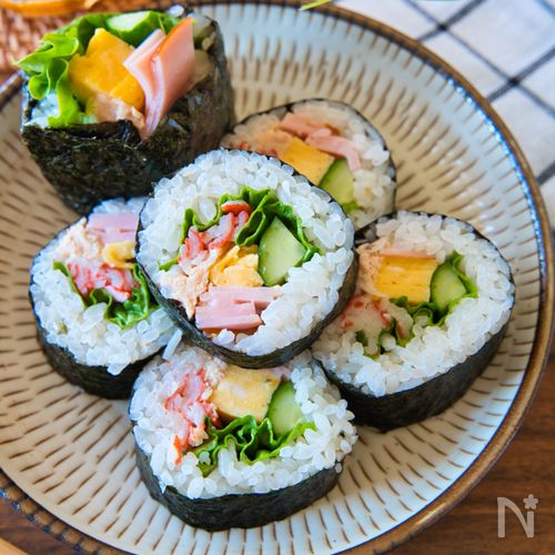 『ツナマヨとカニカマのサラダ巻き』恵方巻・お祝いにも♫