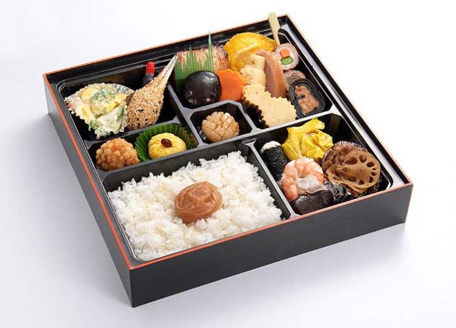 ロケ弁の定番『津多屋』のお弁当をデパ地下で。のり二段幕の内弁当。 - お菓子を巡る暮らしの雑記帖