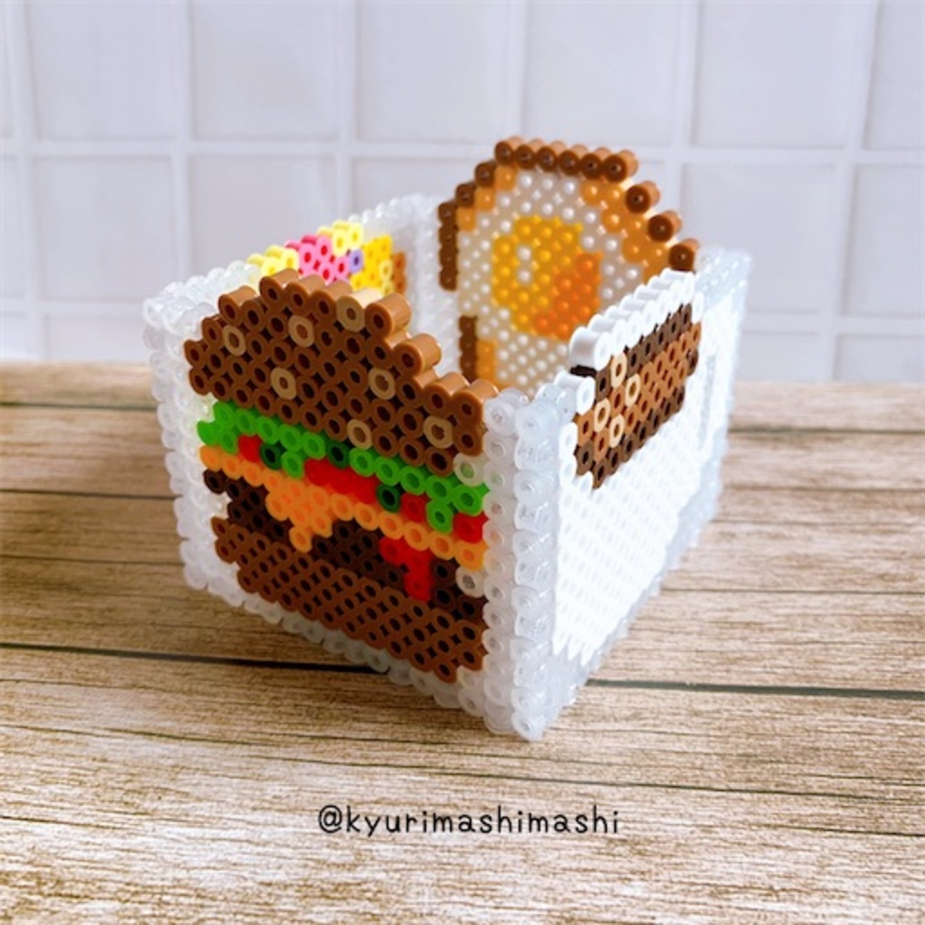 ハート型を使ったアイロンビーズ合わせ技図案を紹介！パンや薬！しゃんぶるだんふぁん