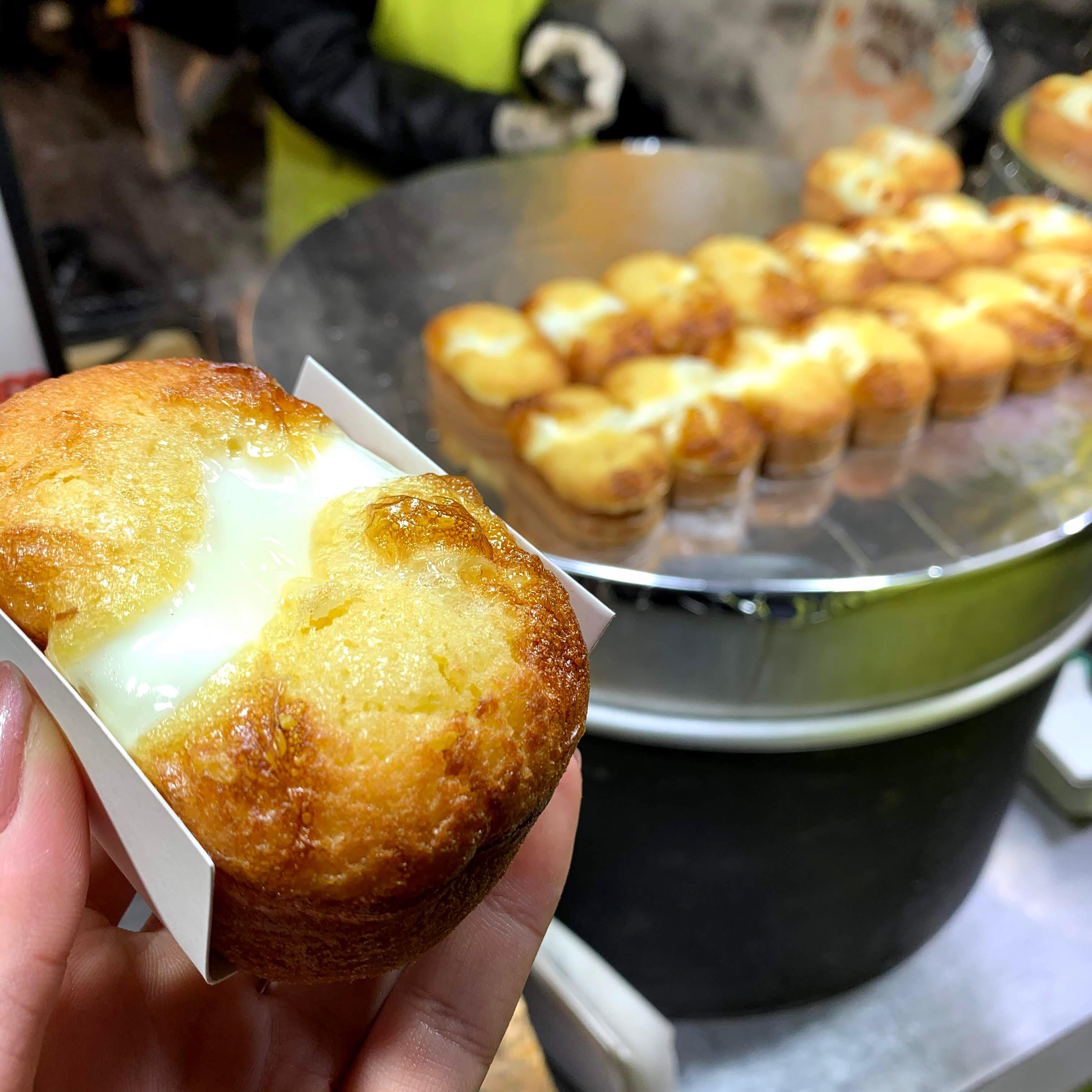 タイのデザート・ブアローイの屋台「ヌーナ―」@プラチャラートバンペーン通りタイランドハイパーリンクス：Thai Hyper