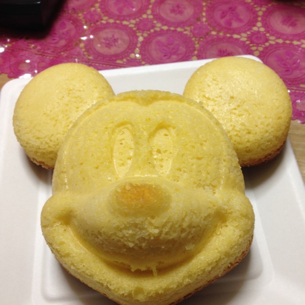 市販のスポンジで簡単ミッキーマウスケーキ