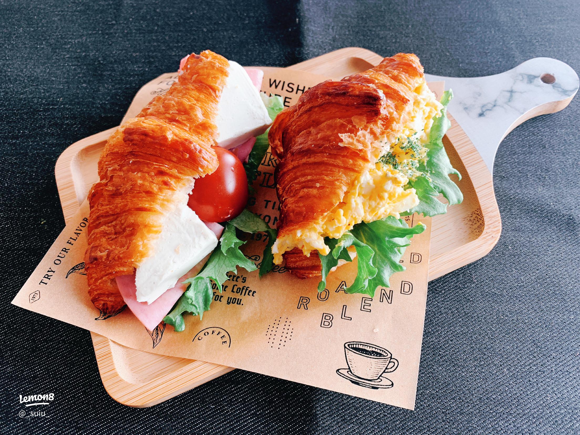 コストコのクロワッサンで！レンチン♪ふっわふわスクランブルエッグのクロワッサンサンド ^O^