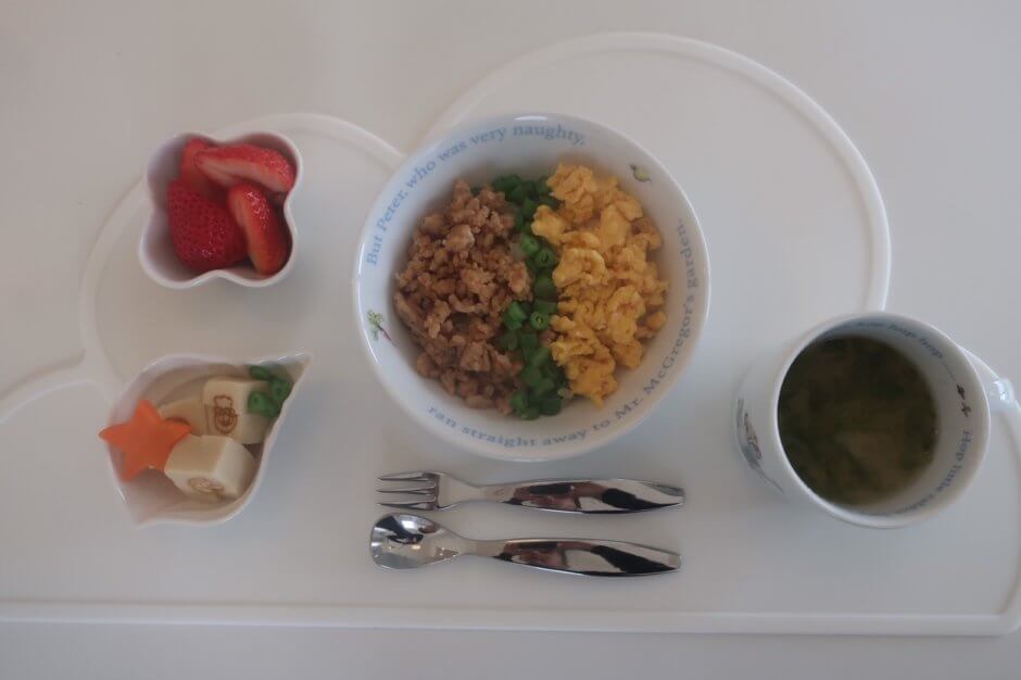 取り分け・幼児食三色鶏そぼろ丼