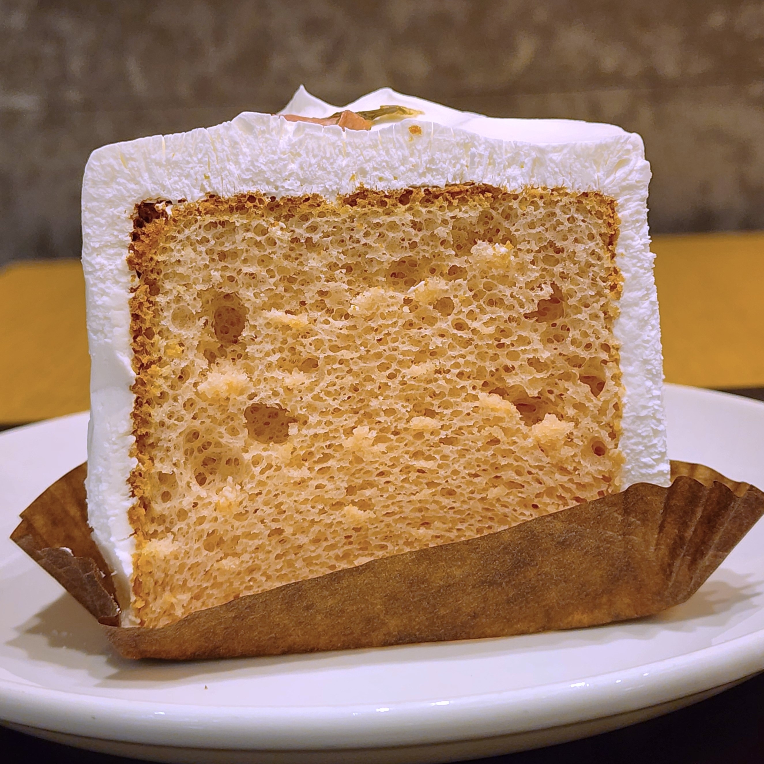 スタバにも春が来た🌸✨️ ＳＴＡＲＢＵＣＫＳ ＣＯＦＦＥＥ @starbucks_j ２１５ 土～ ＳＴＡＲＴ🎉 .🌸 白桃と桜わらび餅フラペチーノ 🌸 桜シフォンケーキ バレンタインが終了したら あっという間に、次は桜🌸✨️ . しかも白桃と桜🍑🌸春