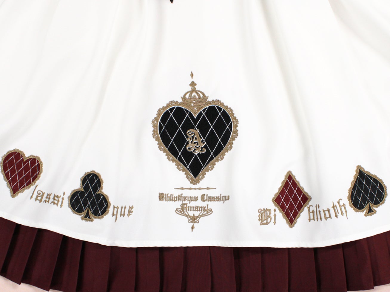 ふしぎの国のアリス』の世界で楽しめる！東京ディズニーランド｢クイーン・オブ・ハートのバンケットホール｣グランドメニュー