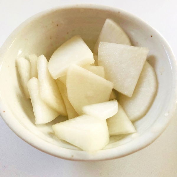 大根の浅漬け 調味料は白だしだけ！漬け込み時間30分♪macaroni マカロニ- YouTube