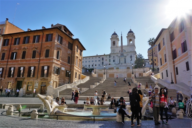 ローマの休日はスペイン広場で イタリアなのになぜスペイン？観光旅行ガイド トレンジョイ